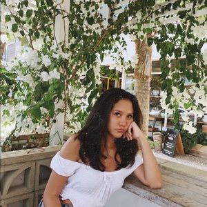 Meet your Posher, Kaena